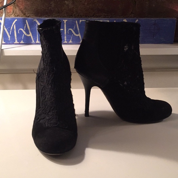 Black boots - Picture 3 of 10